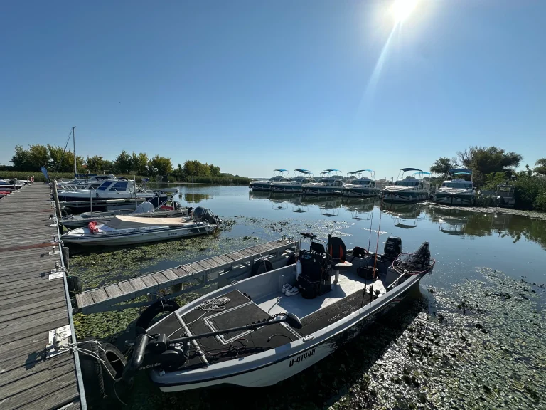 Hírös Yacht Kingfisher 520PRO